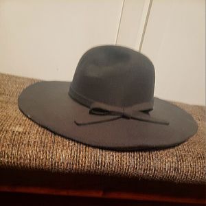 Womens Rueda 21 winter floppy hat